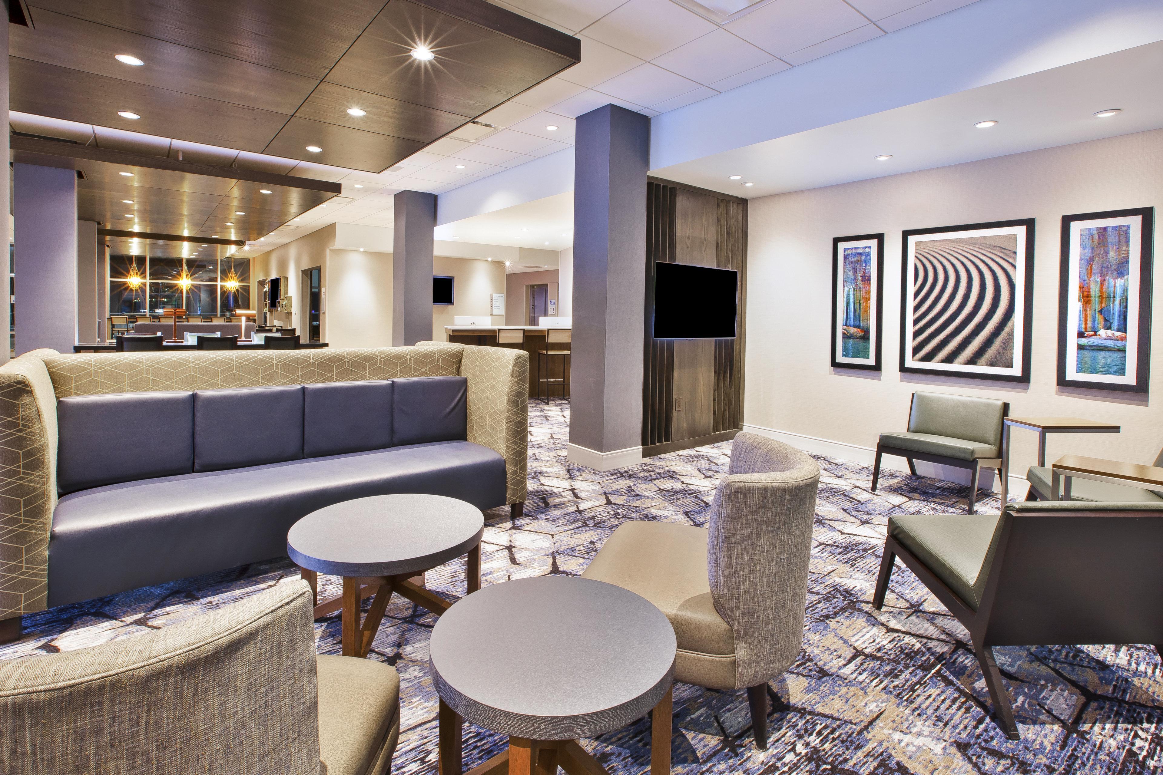Holiday Inn Express & Suites Okemos - University Area By Ihg Exterior photo