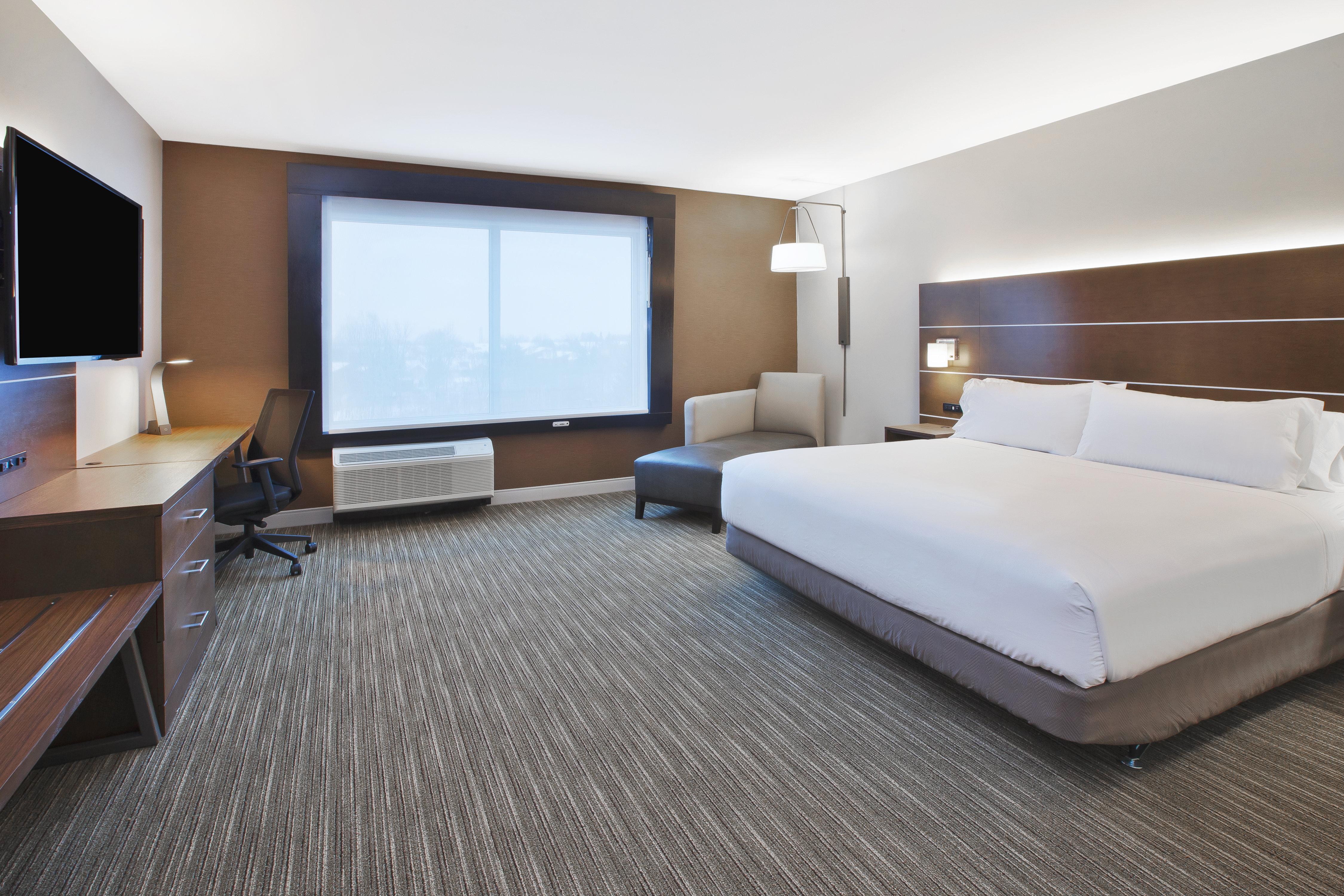 Holiday Inn Express & Suites Okemos - University Area By Ihg Exterior photo
